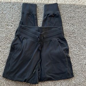 Lululemon  Joggers 28”